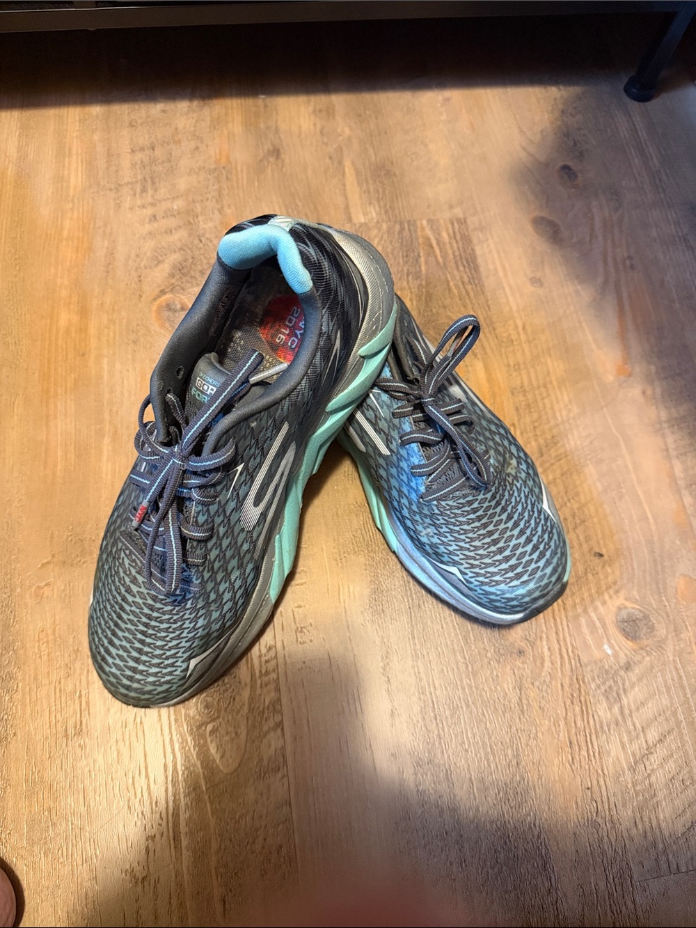 Skechers Women's Teal and Black Athletic Running Sneakers